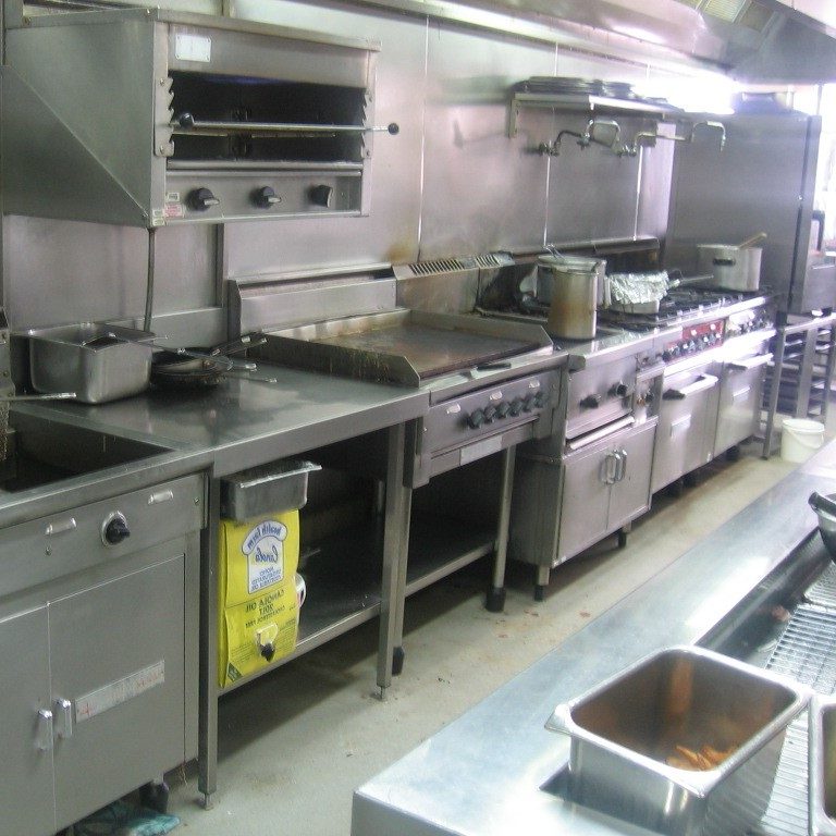 Commercial kitchen